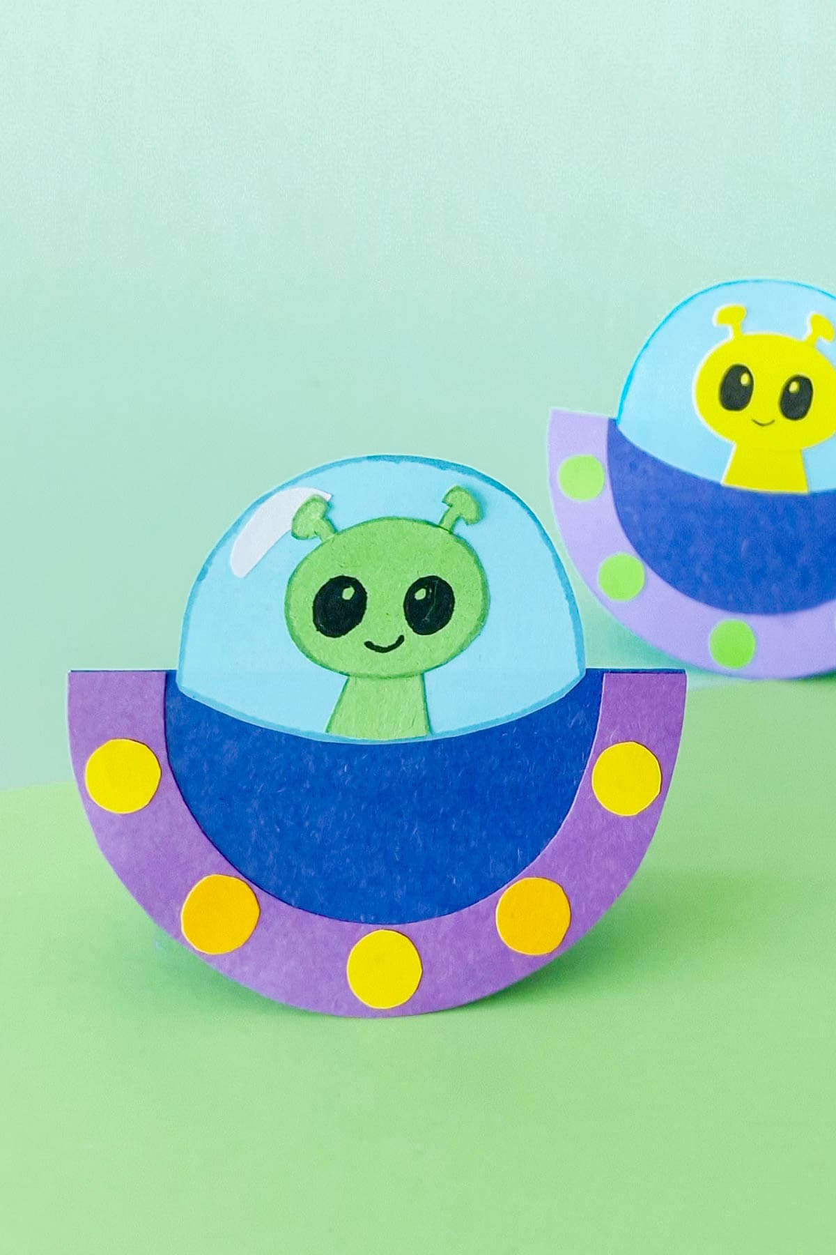 Rocking UFO craft.